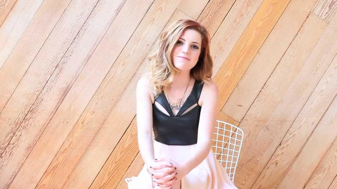 Sydney of Echosmith. girl crushies. Sydney and Singers