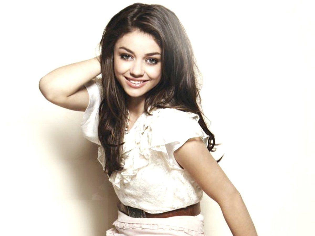 Sarah Hyland Wallpapers - Wallpaper Cave