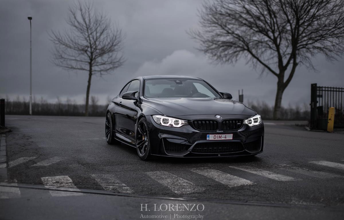 New Wallpaper with Your Favorite Azurite Black BMW M4