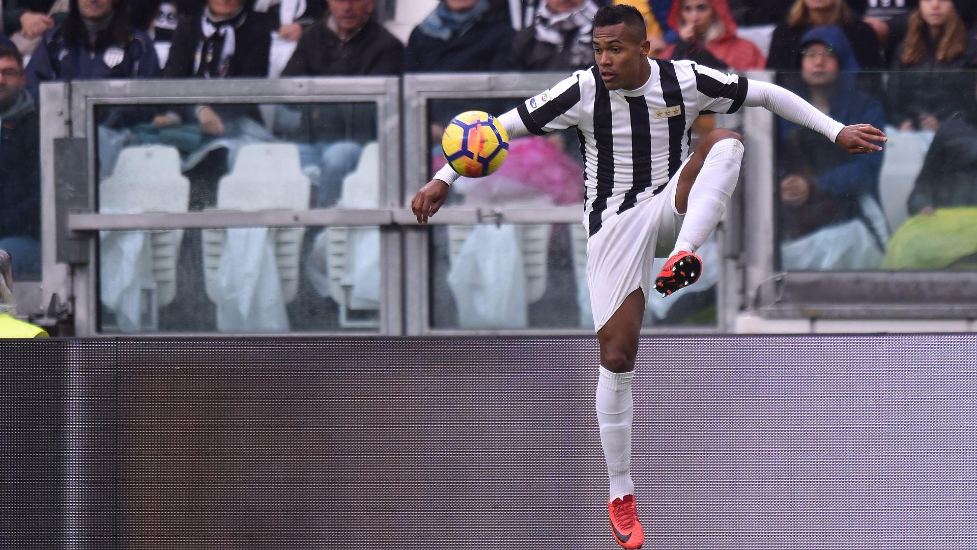 Has Alex Sandro downed tools at Juventus following failure of €70m