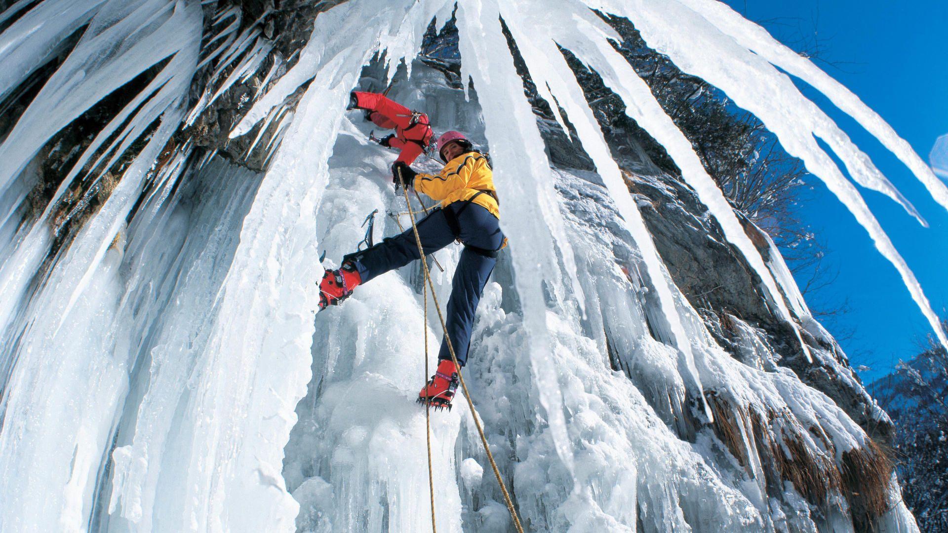 Wallpaper ice, climber, rock, ice climbing, icicle desktop wallpaper