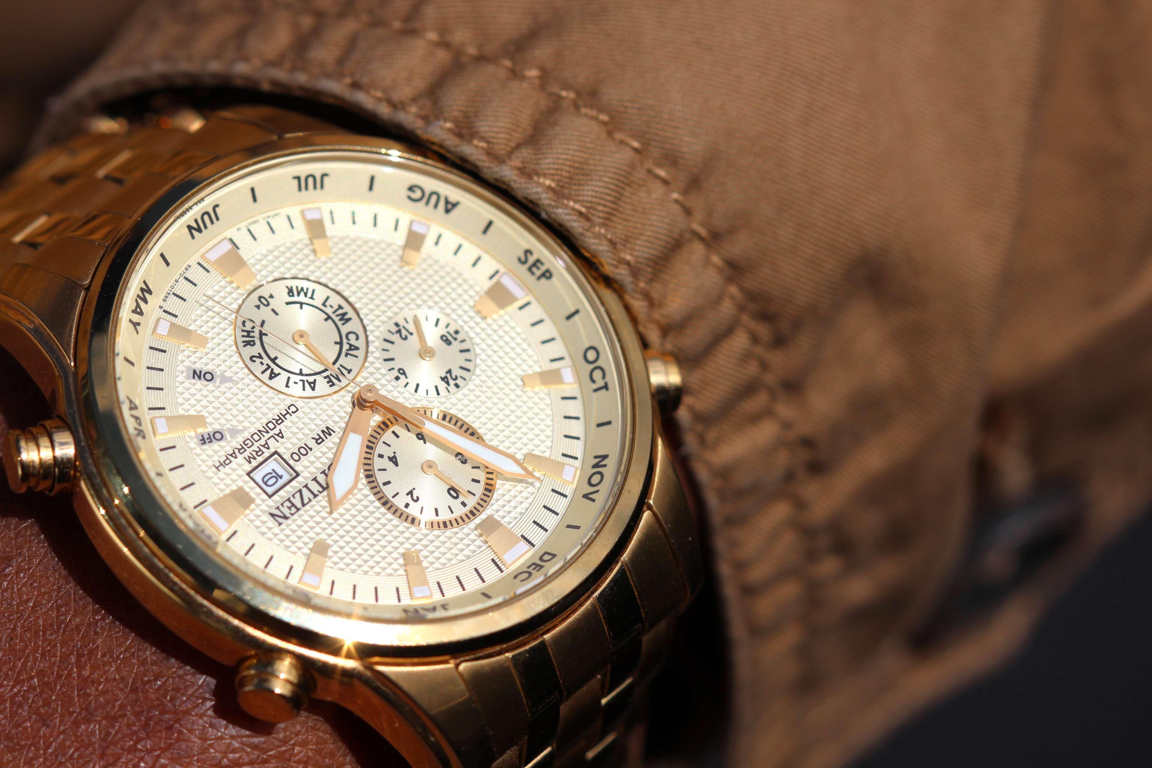 close up #time #watch #wristwatch. wallpaper and backgronds