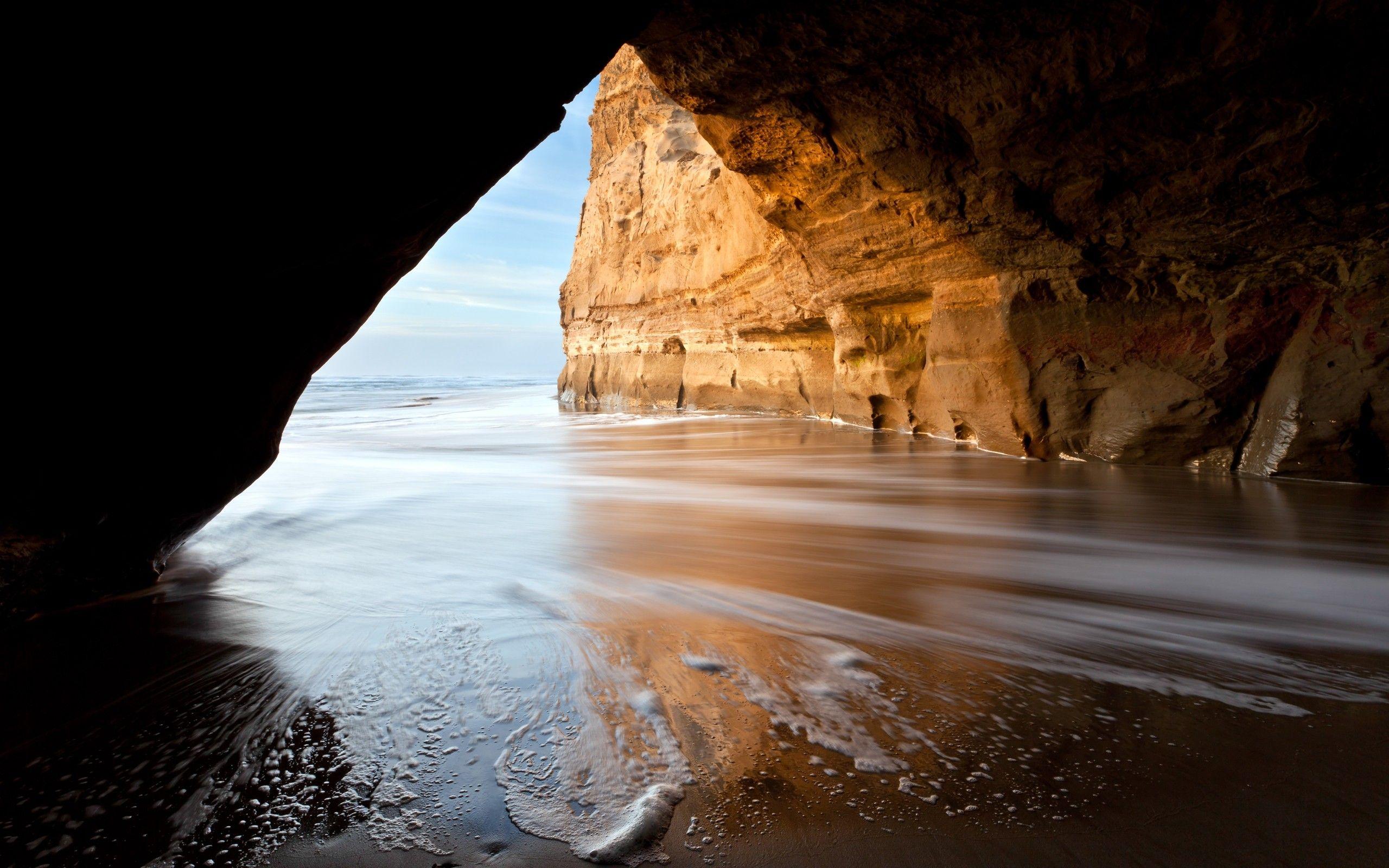 Daily Wallpaper: Cave in San Gregorio, CA. I Like To Waste My Time