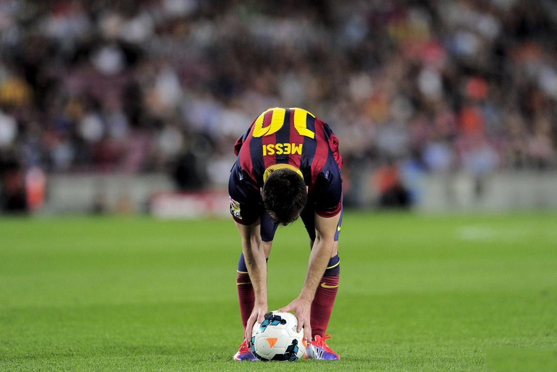 Lionel Messi Free Kick Wallpaper HD