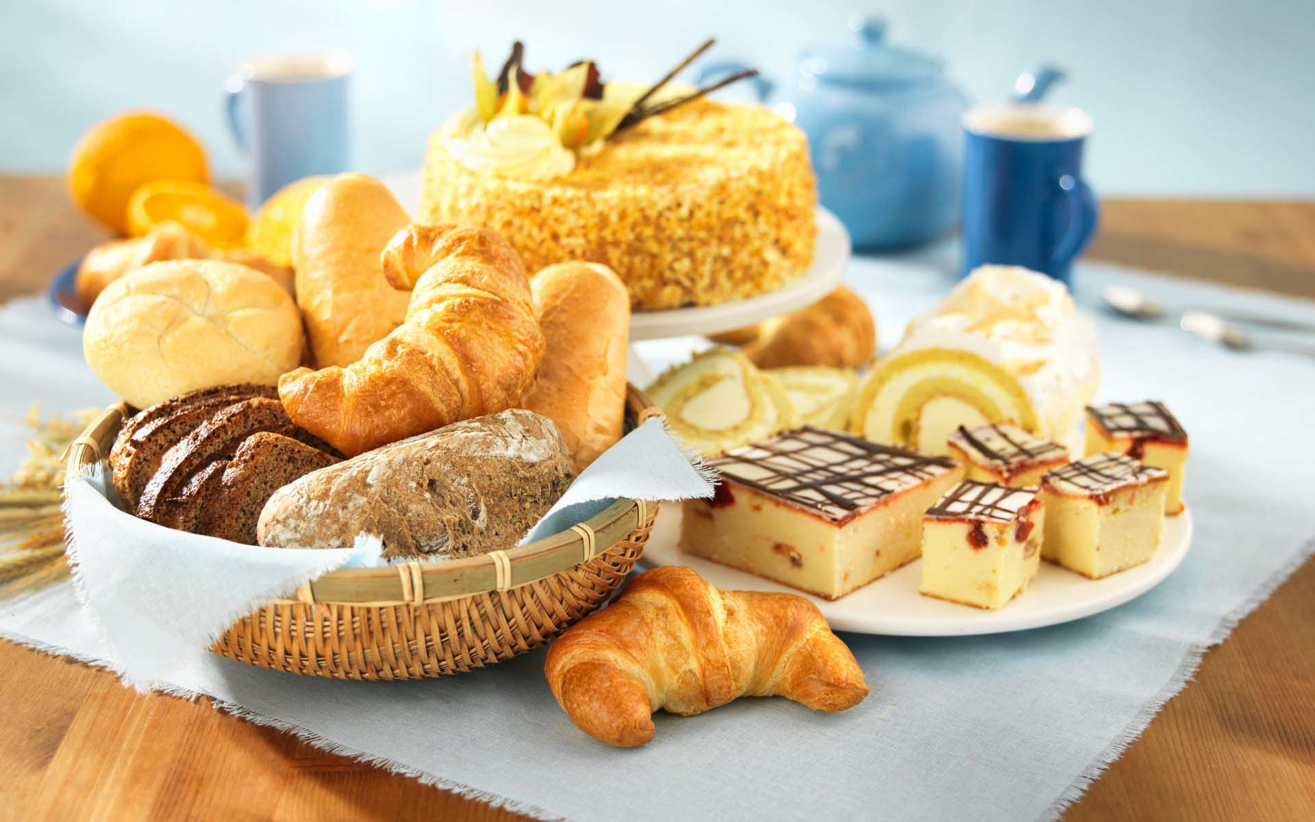 Food Croissants Cake Bread Pastry Desert Wallpaper 1920x1200