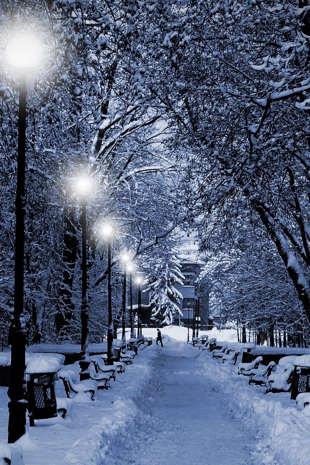CHRISTMAS IPHONE WALLPAPERS TO DOWNLOAD WITHOUT COST. Home