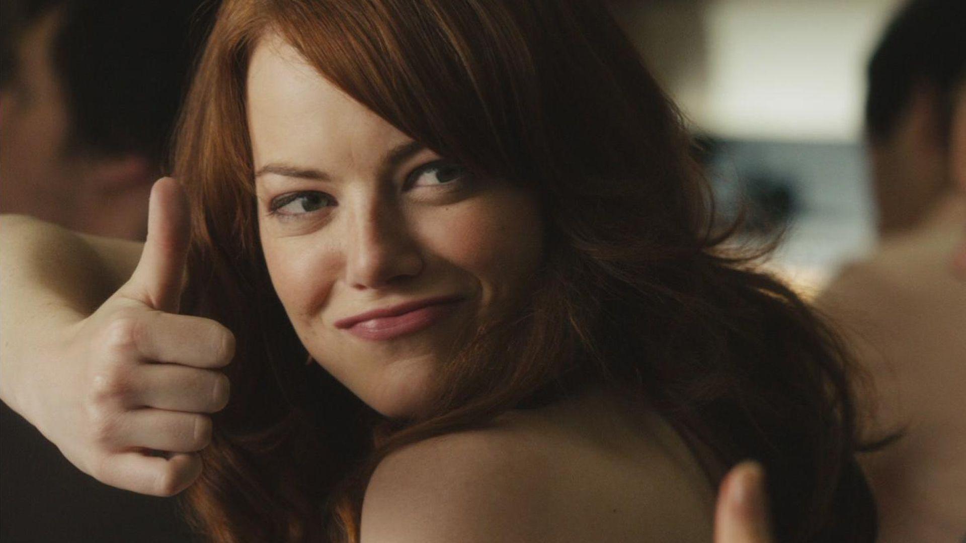 thumbs up, Easy A, Emma Stone, women wallpaper