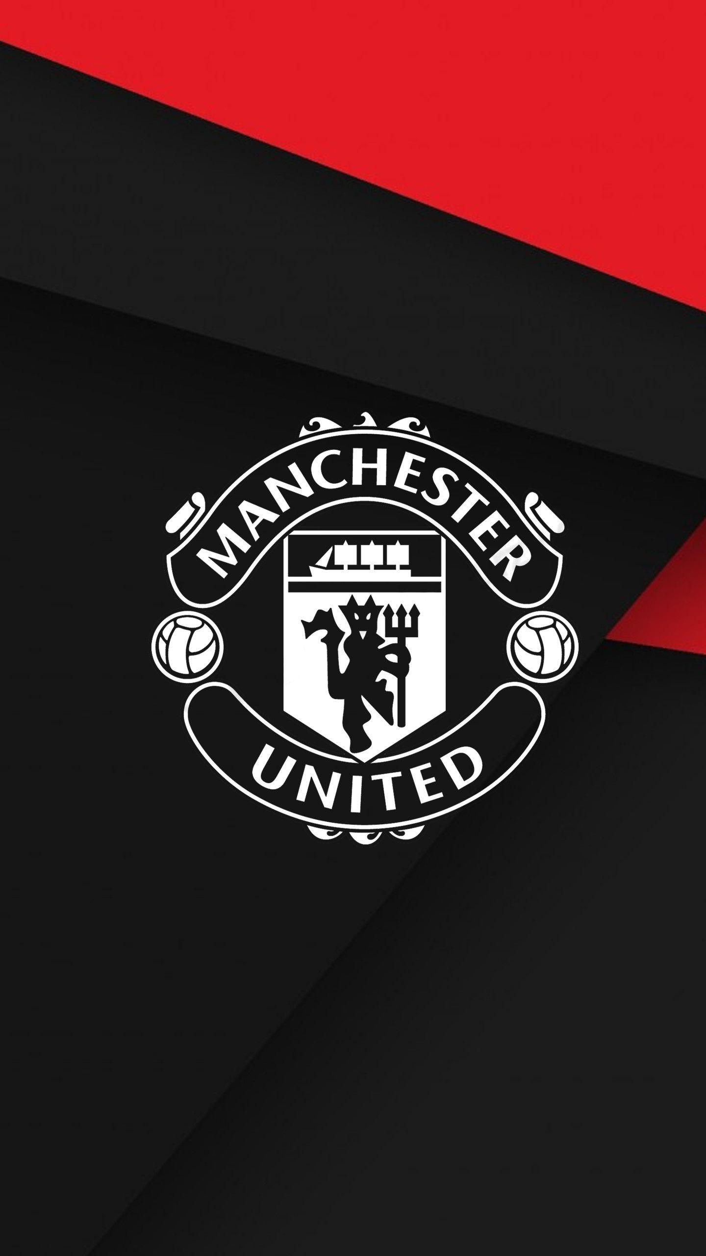 Download Manchester United Logo Wallpaper