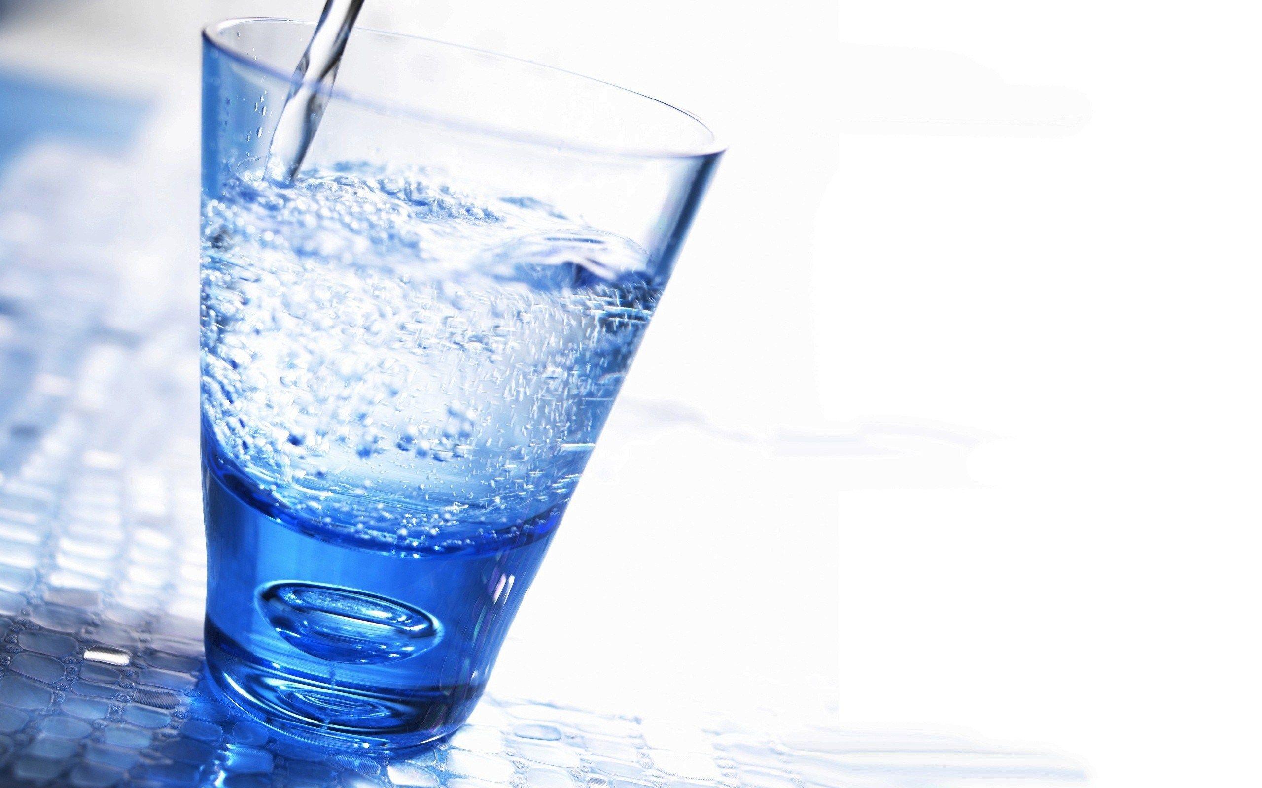 Is Sparkling, Carbonated Water Bad For My Teeth? Ave