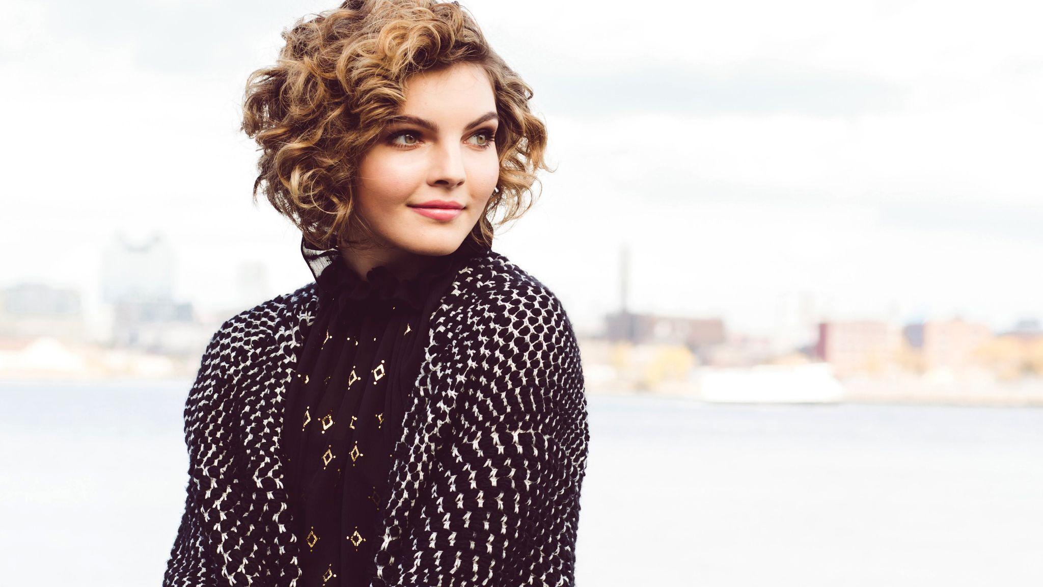 Camren Bicondova 4k 2048x1152 Resolution HD 4k Wallpaper