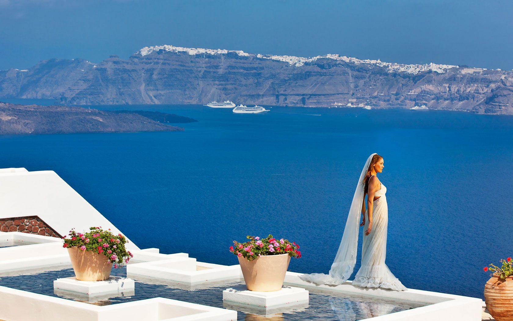 Ideal View from Santorini Wallpaper