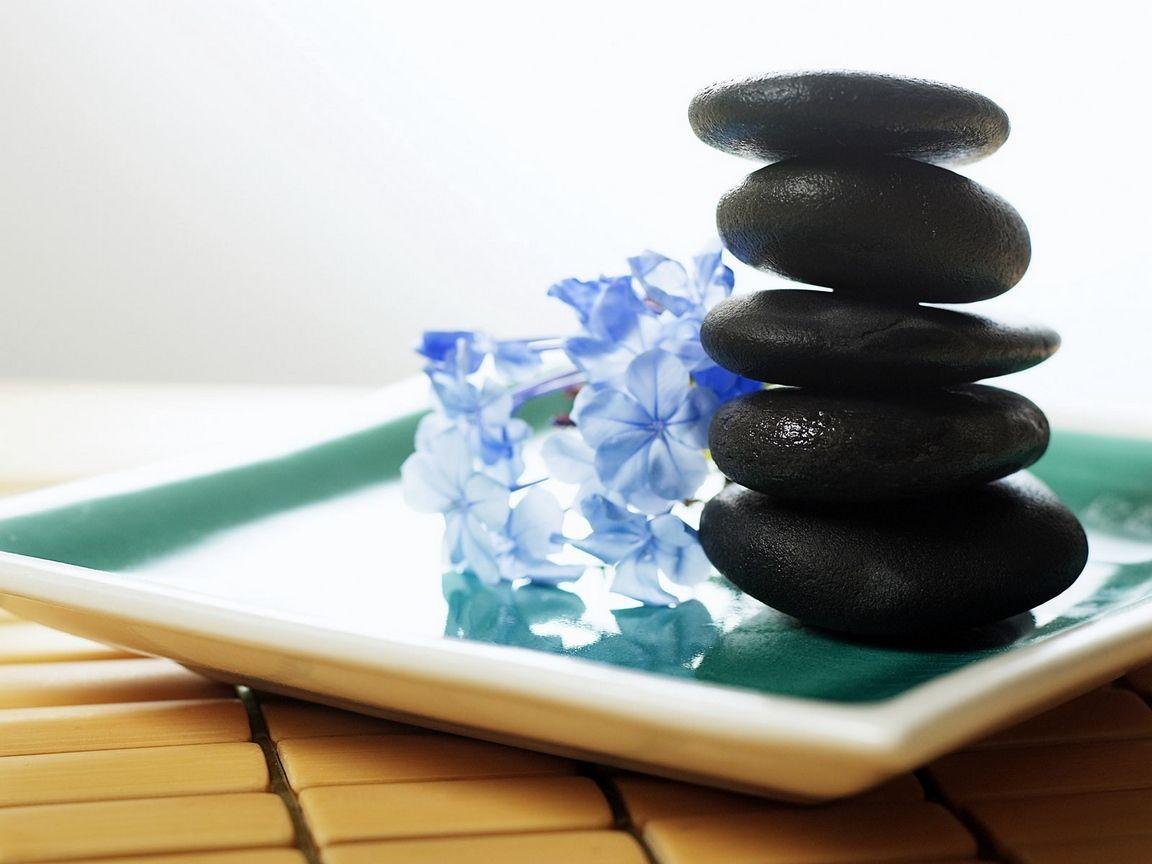Download wallpaper 1152x864 stones, therapy, flowers, massage