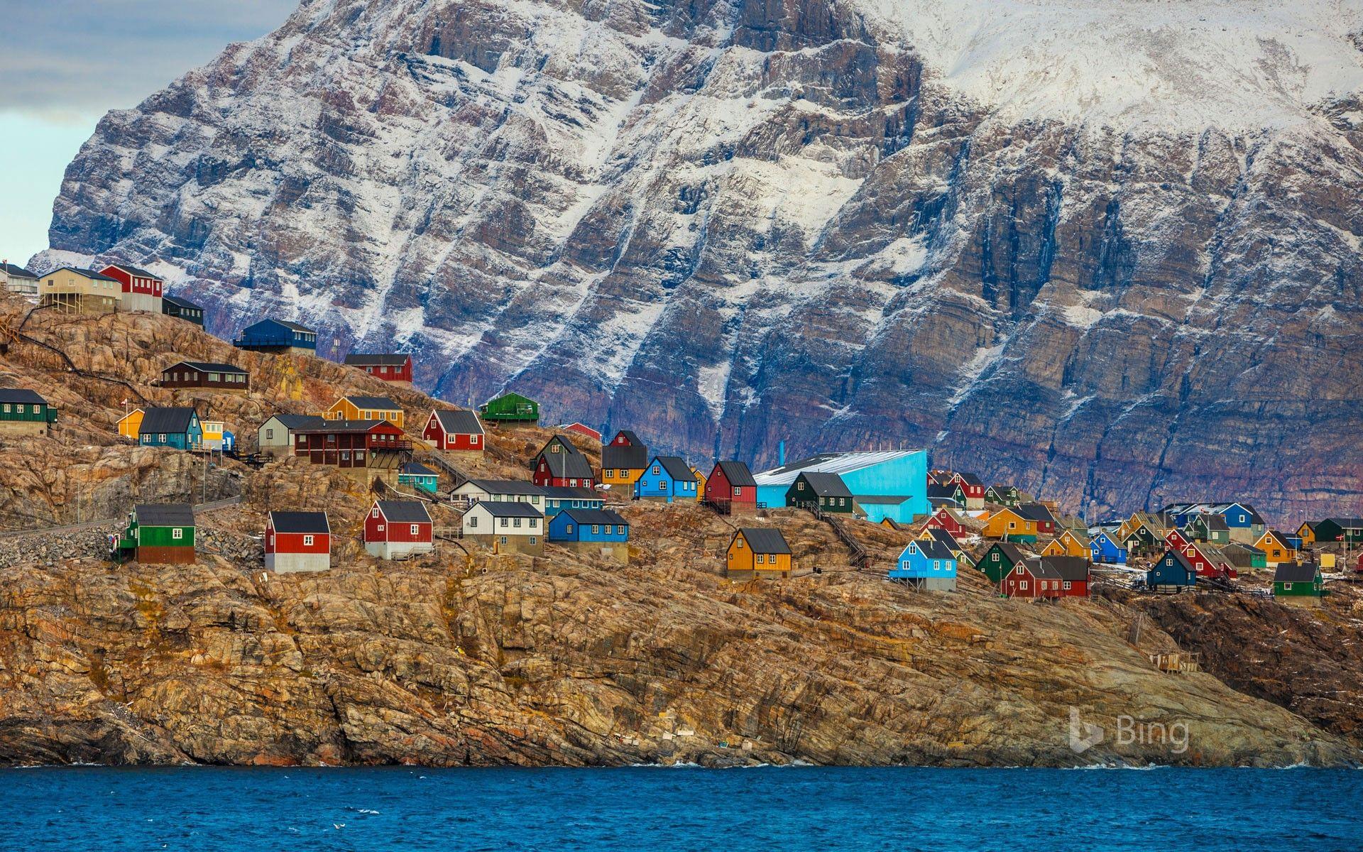Uummannaq, Greenland (© Gonzalo Azumendi Getty Image)