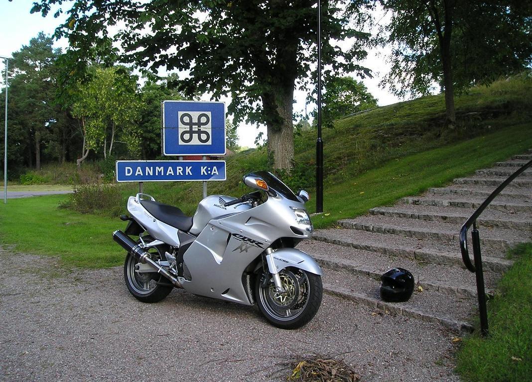 Honda CBR1100XX Super Blackbird 4th fastest bike in the world