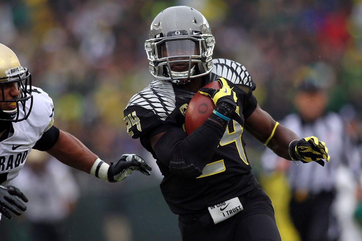 NFL Draft results: Kenjon Barner goes to Panthers in sixth