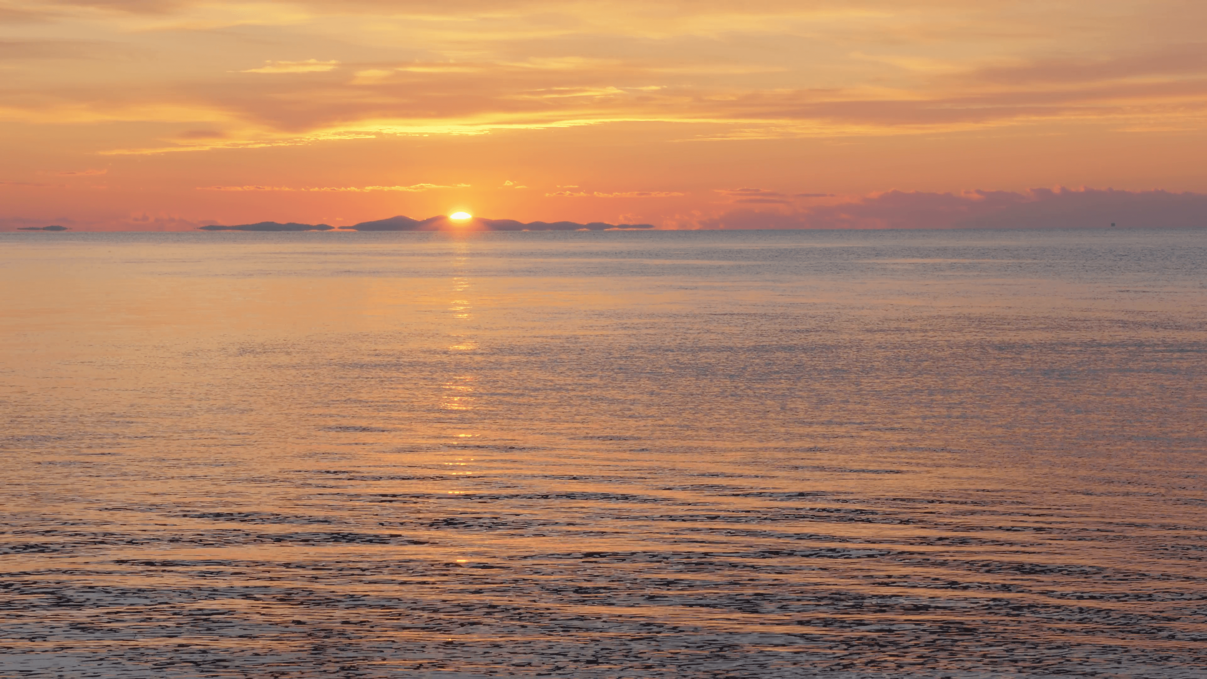 Beautiful sunset scenery ripple sea water surface peaceful romantic