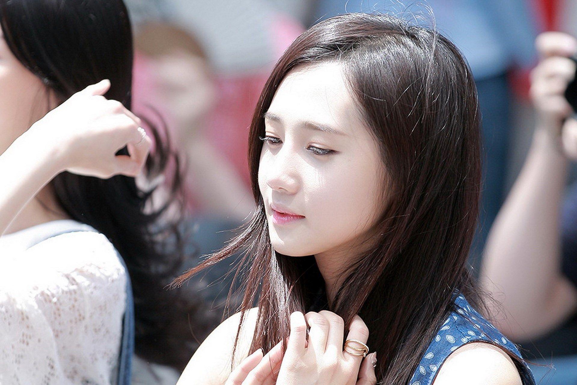 hello venus desktop nexus wallpaper 1920x1281