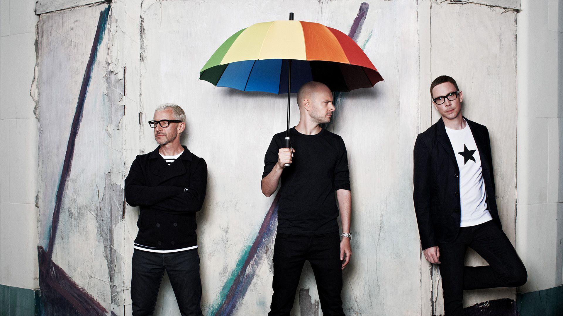 Above & Beyond is an English electronic music group HD Wallpaper