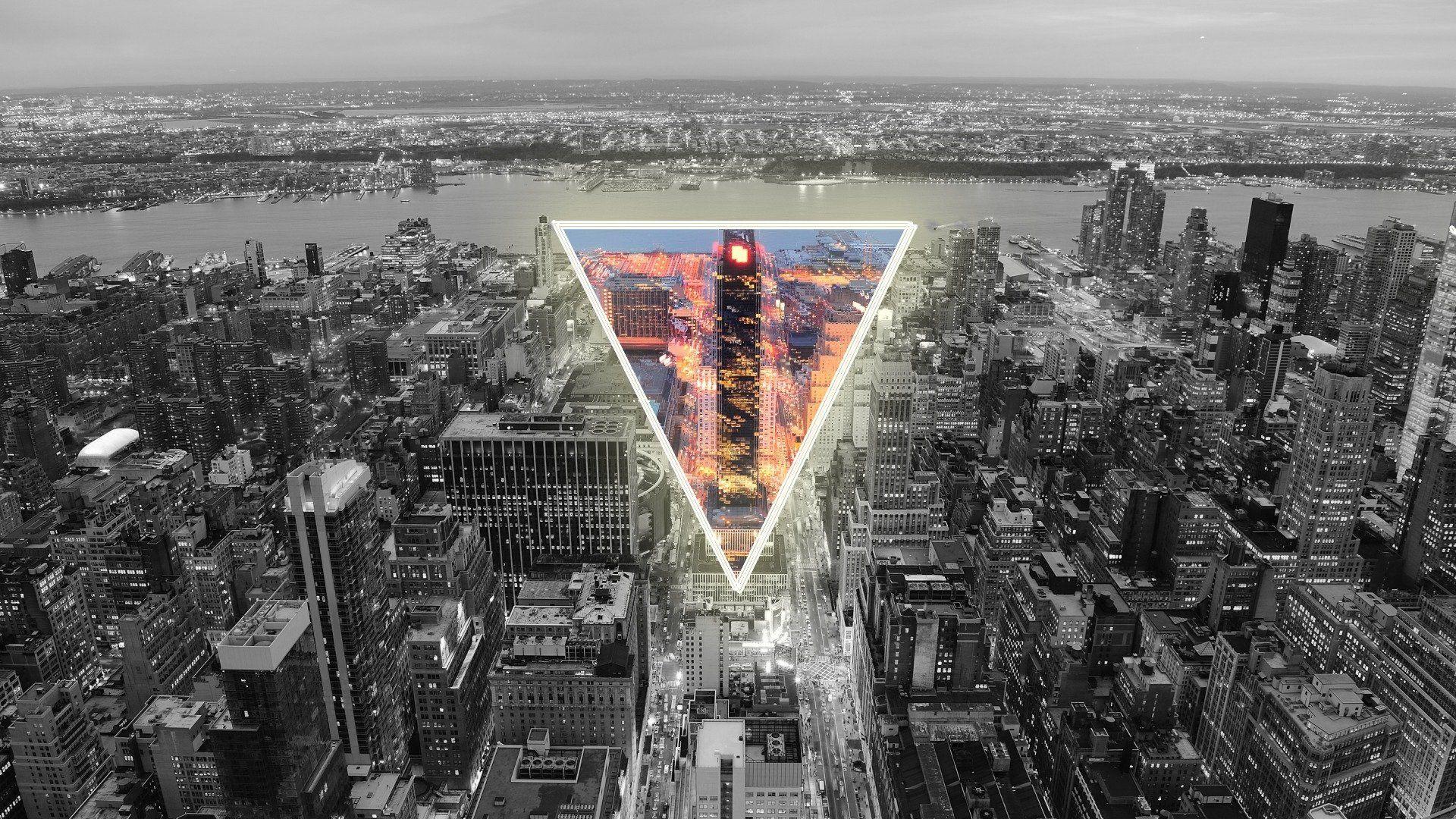 Треугольный город