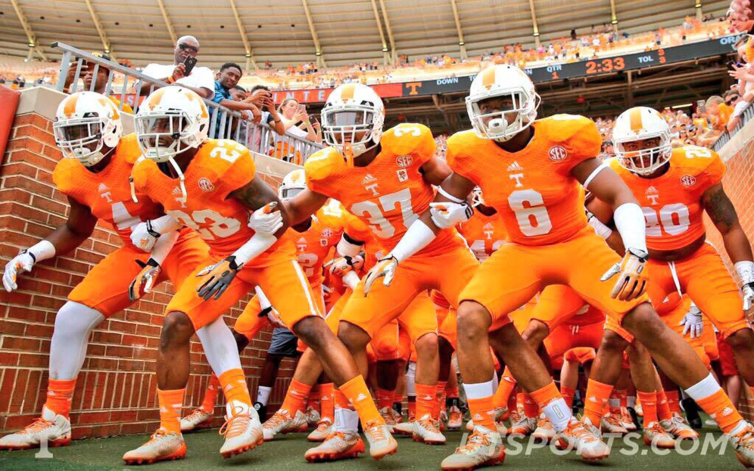 Tennessee Vols Football Wallpaper 1024x682 px, 158.53 Kb