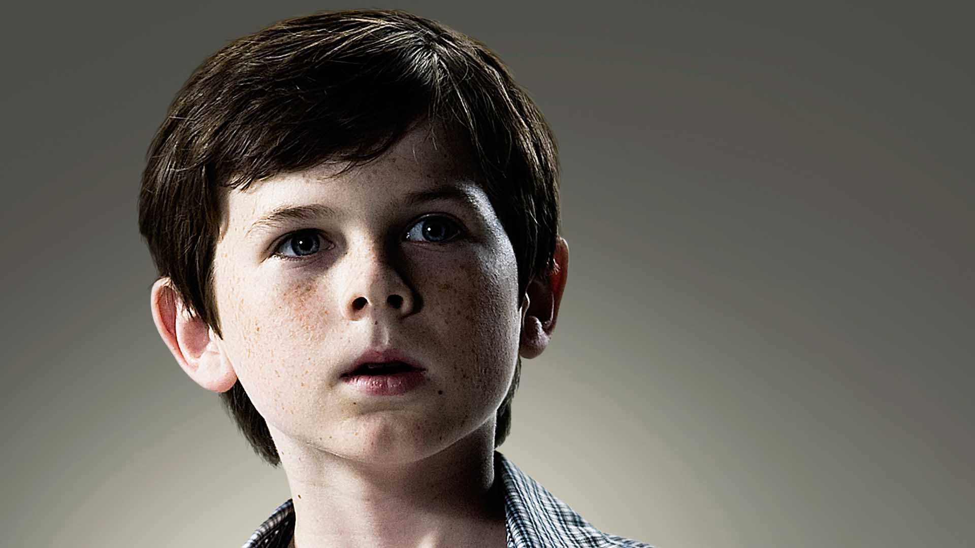 Video Extra Walking Dead is Carl Grimes?: The Walking