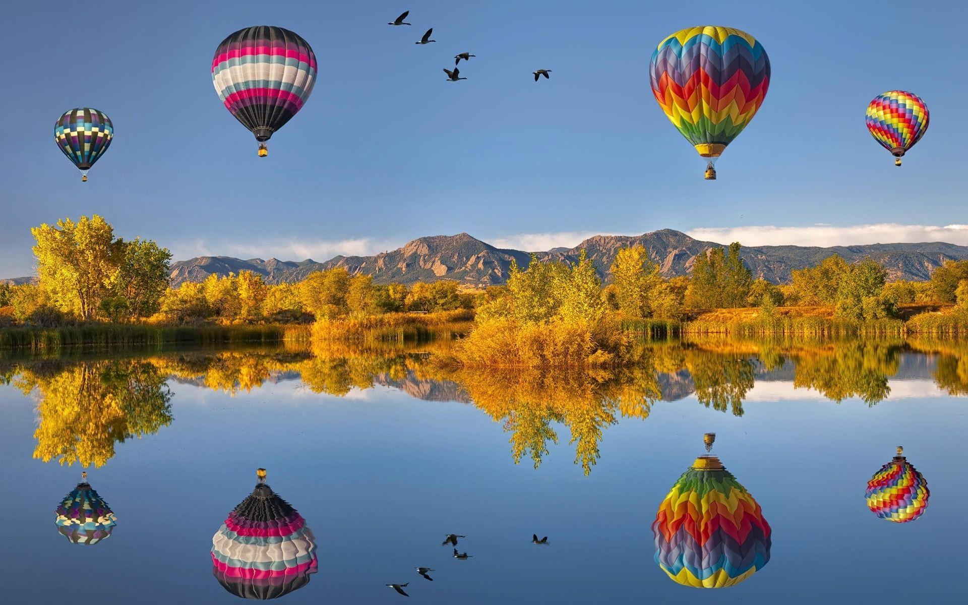 Hot Air Balloon Wallpaper