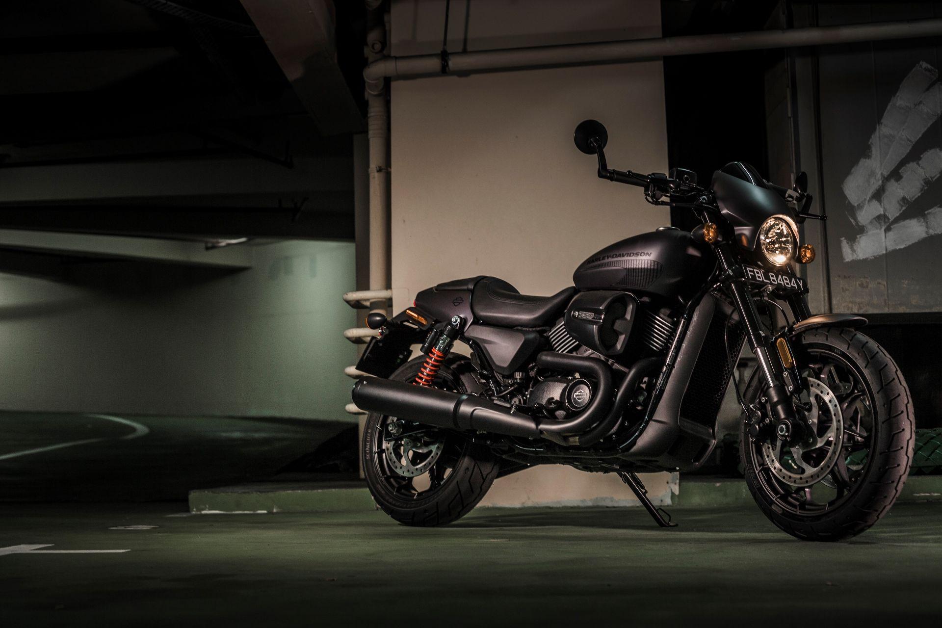 Harley Davidson Street Rod: Reviewed
