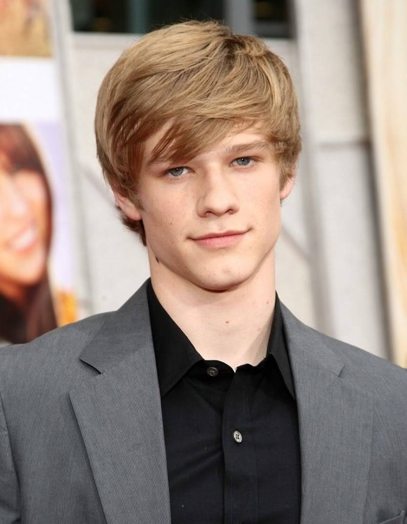 Wallpaper Gallery Cool: Lucas Till