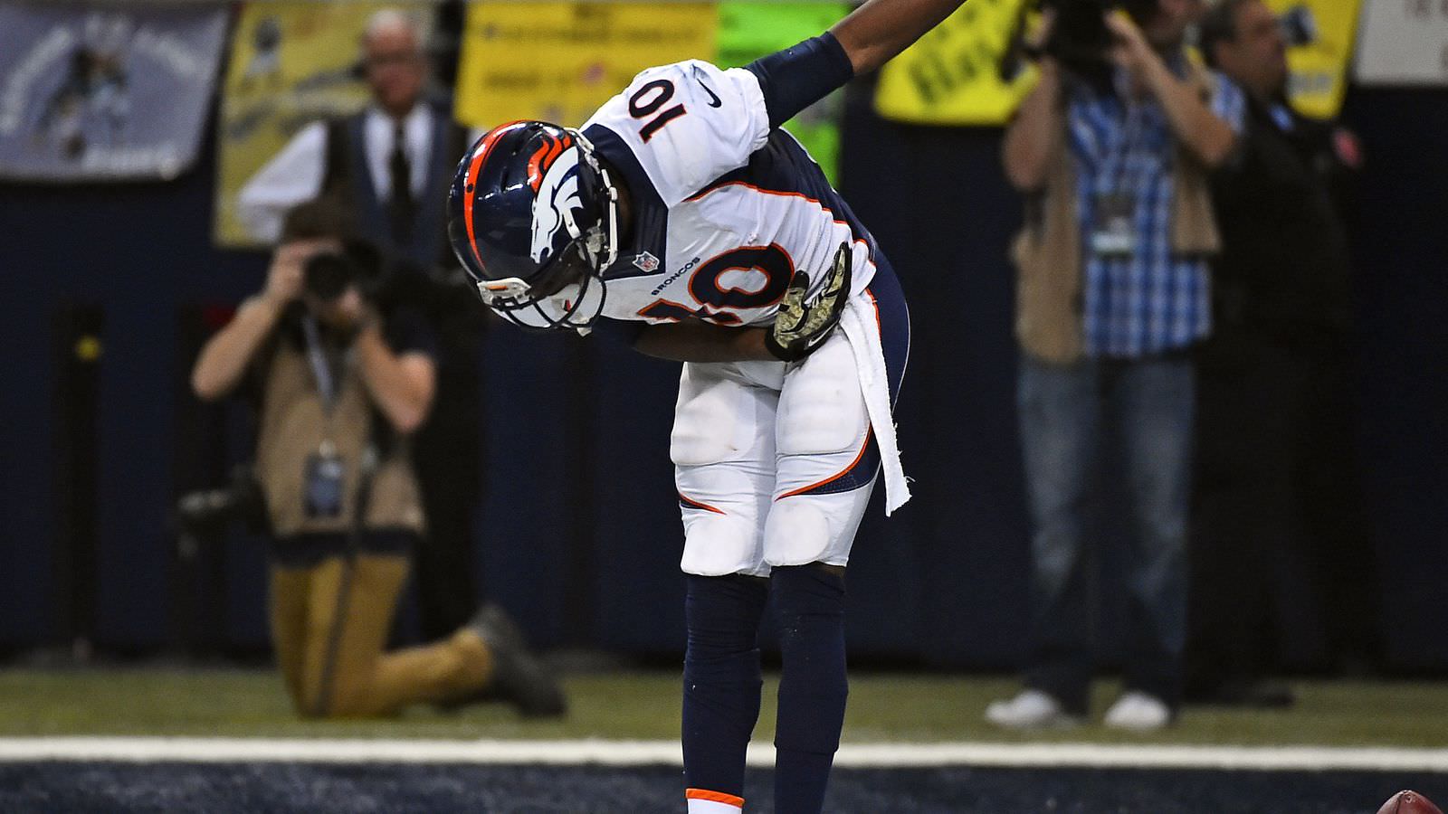 Report: If parted from Denver, Emmanuel Sanders prefers to play