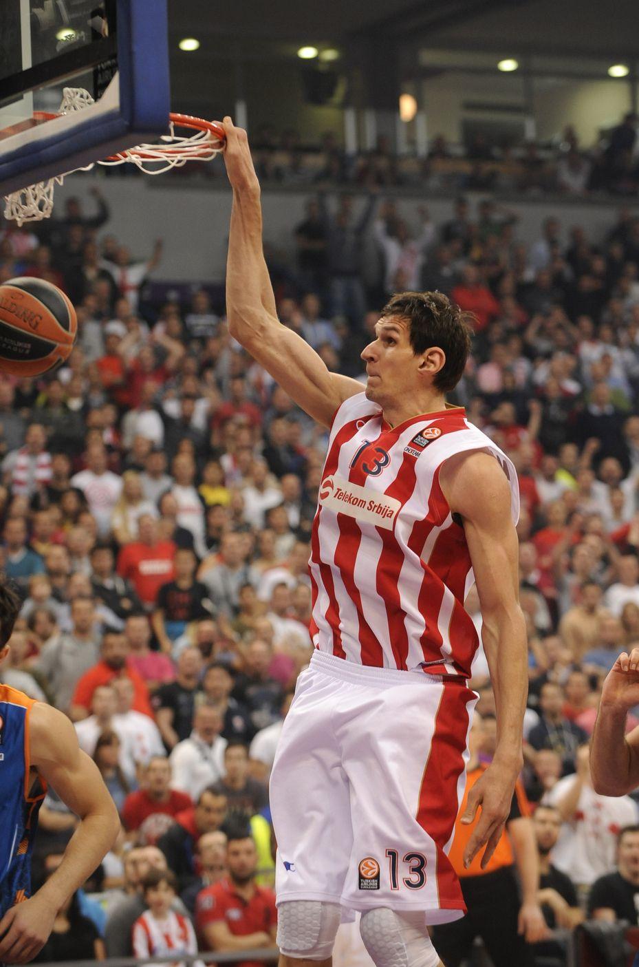 Pick Rumbles Overseas Hint 7 Foot 4 Giant Boban Marjanovic, Euro