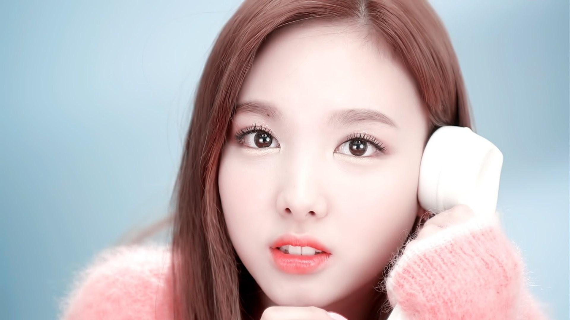 Nayeon (Im Na Yeon) Wallpaper