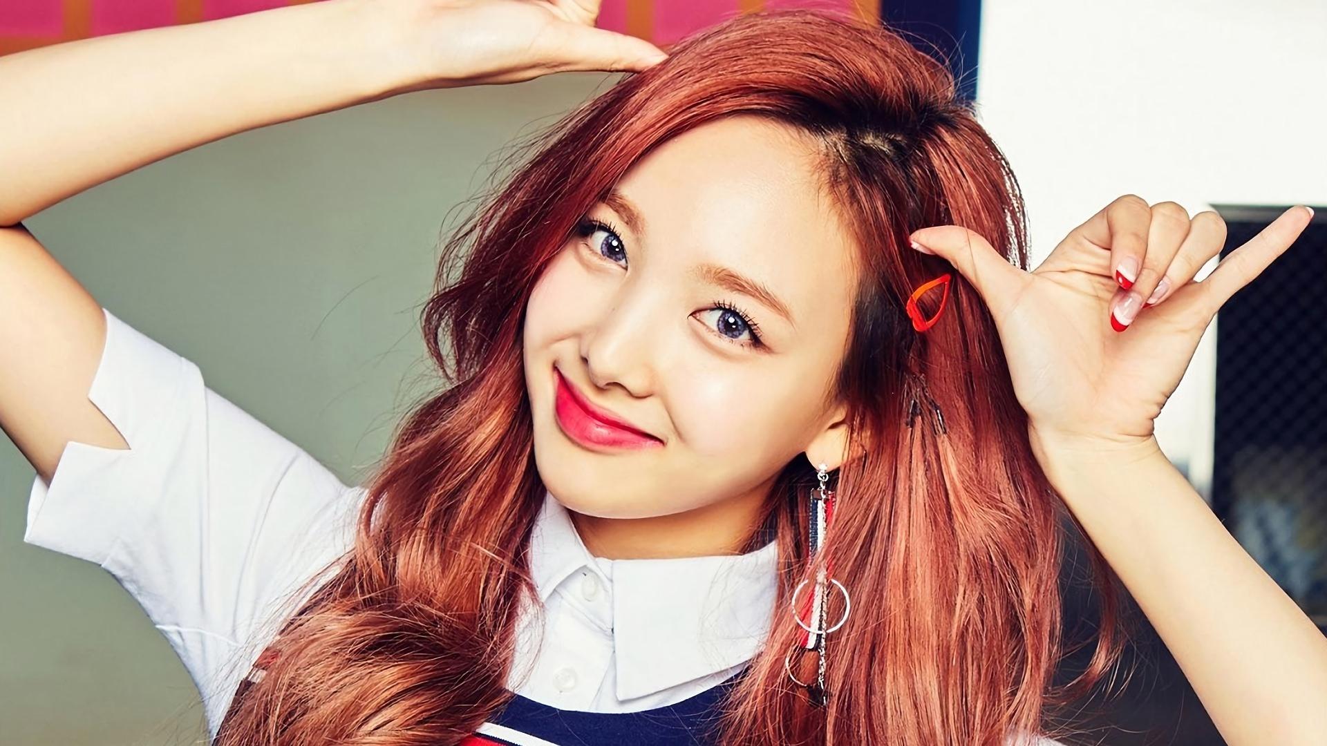 Nayeon (Im Na Yeon) Wallpaper