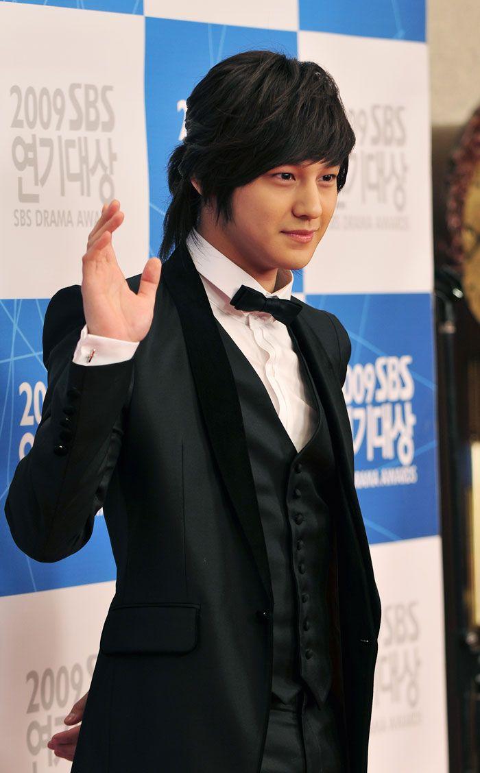 Kim Bum HD Wallpaper PIC HDW14021