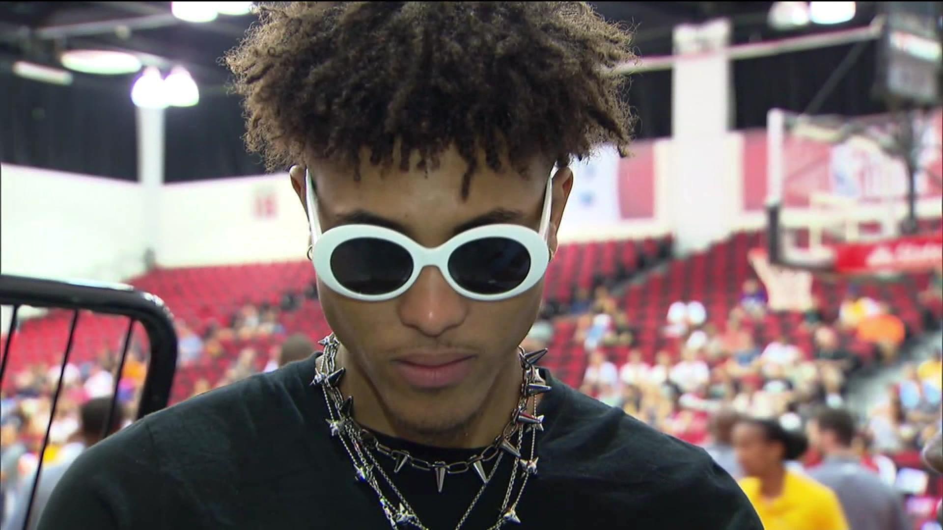 Kelly Oubre gives update on recovering from knee injury. NBC Sports