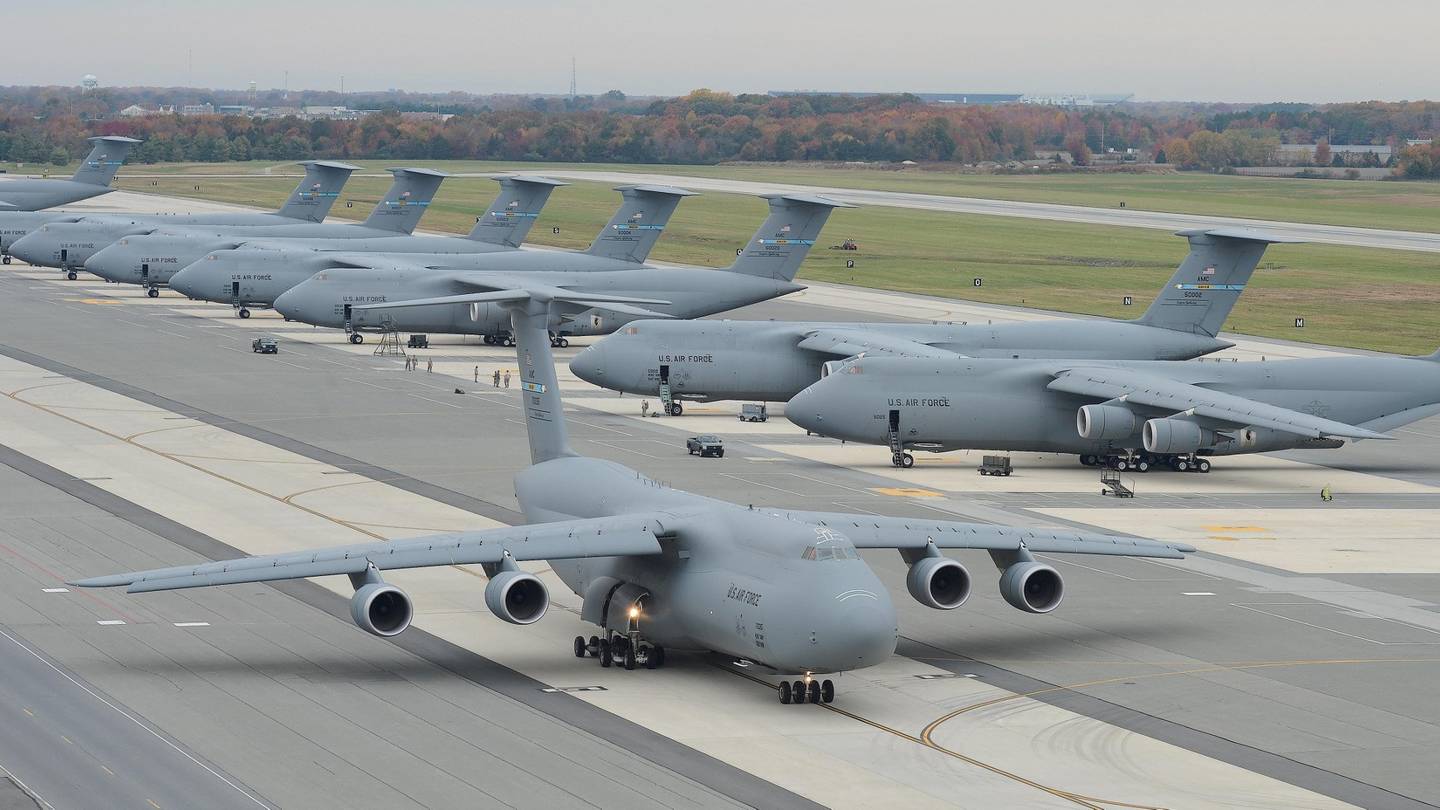 Air Force Now Wants To Get Sidelined C 5 Galaxy Transports Back