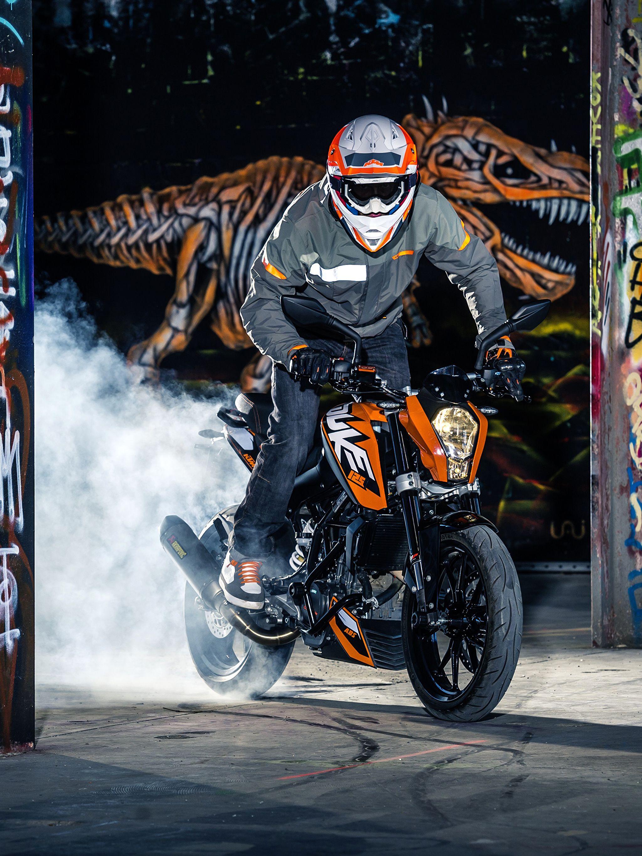 Picture KTM Motorcycles Helmet 2016 125 Duke Motorcycles 2048x2732