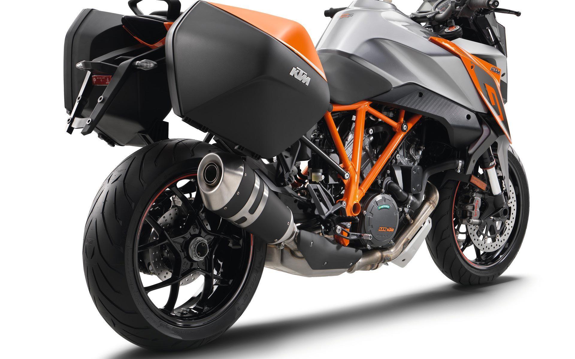 KTM 1290 Super Duke GT Review