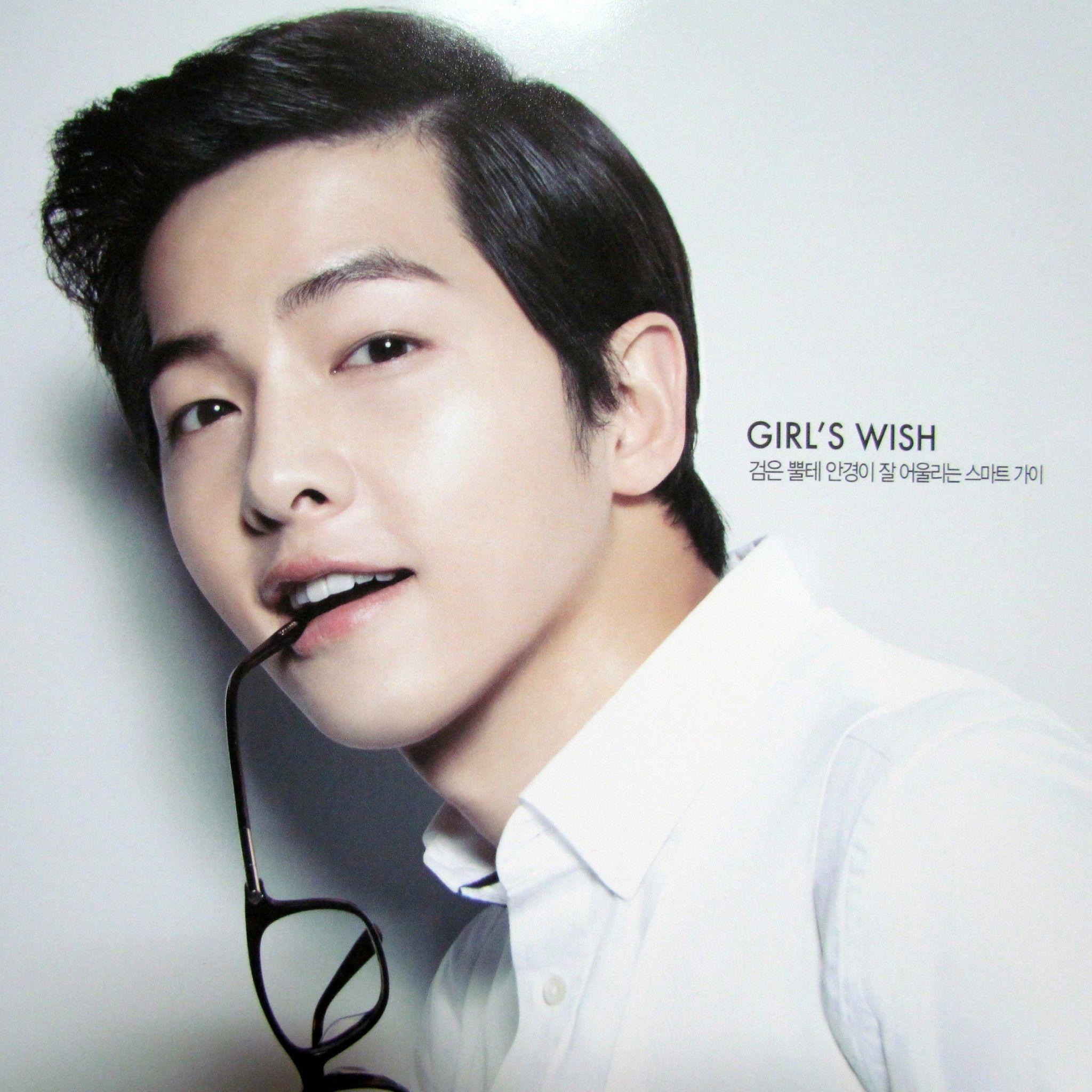 Download Song Jung Ki Korean Artist 2048 x 2048 Wallpaper