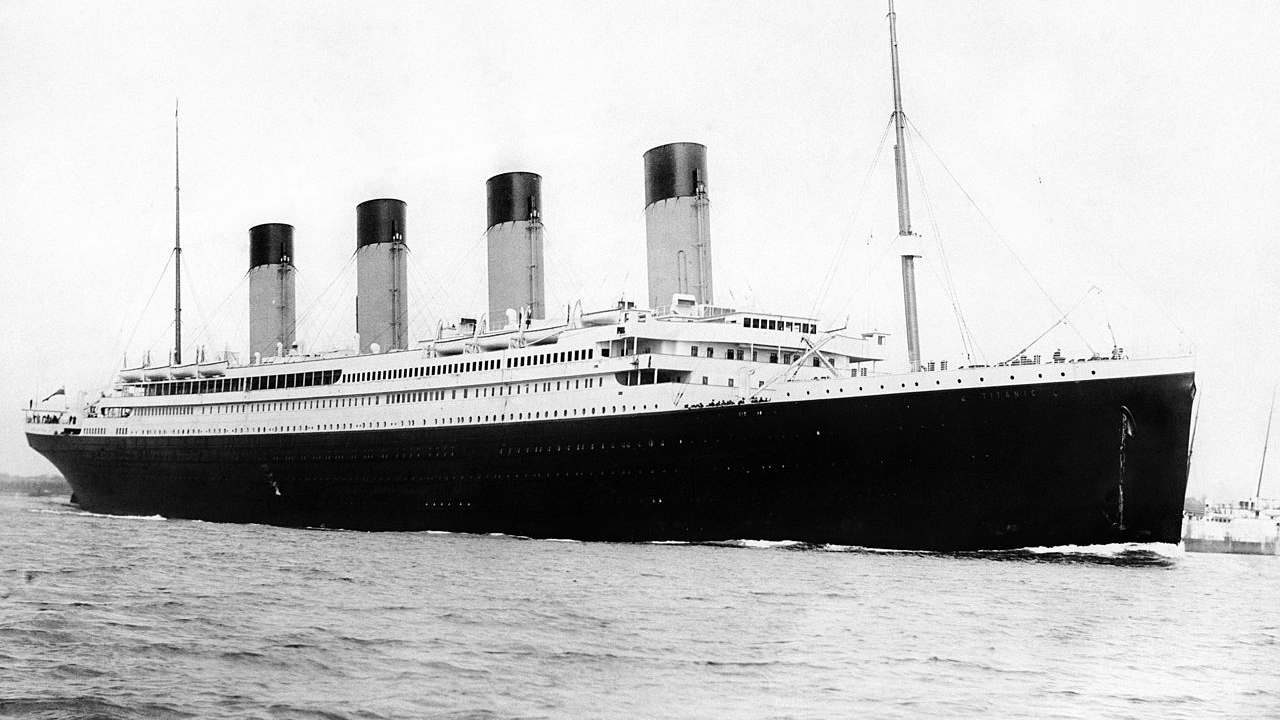 titanic ship image