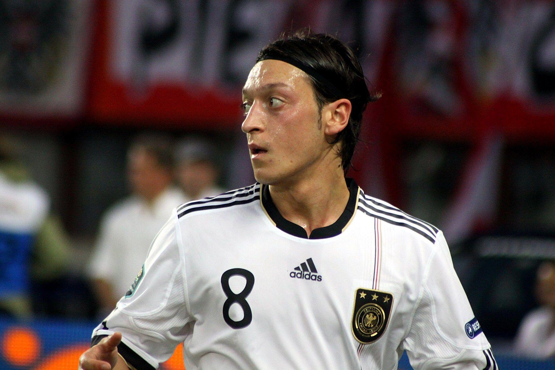 The Özil Affair and the Limits of Progressive Nationalism. Public