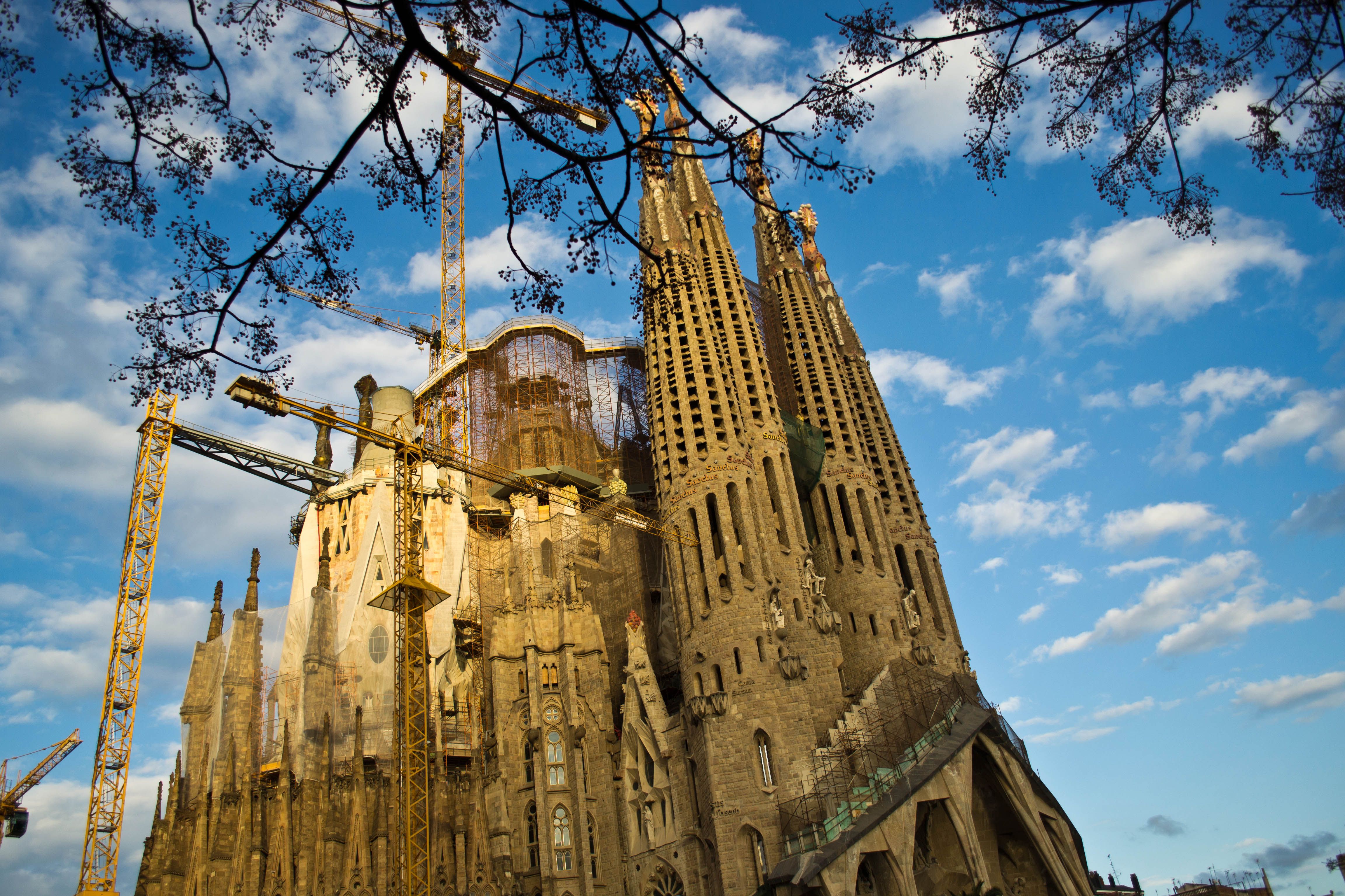 Sagrada Família Wide Wallpaper