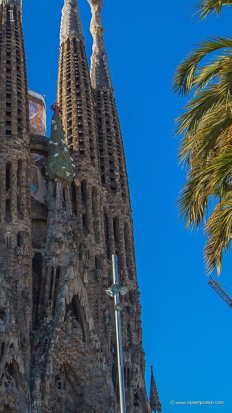 Download Sagrada Familia wallpaper iPhone 6