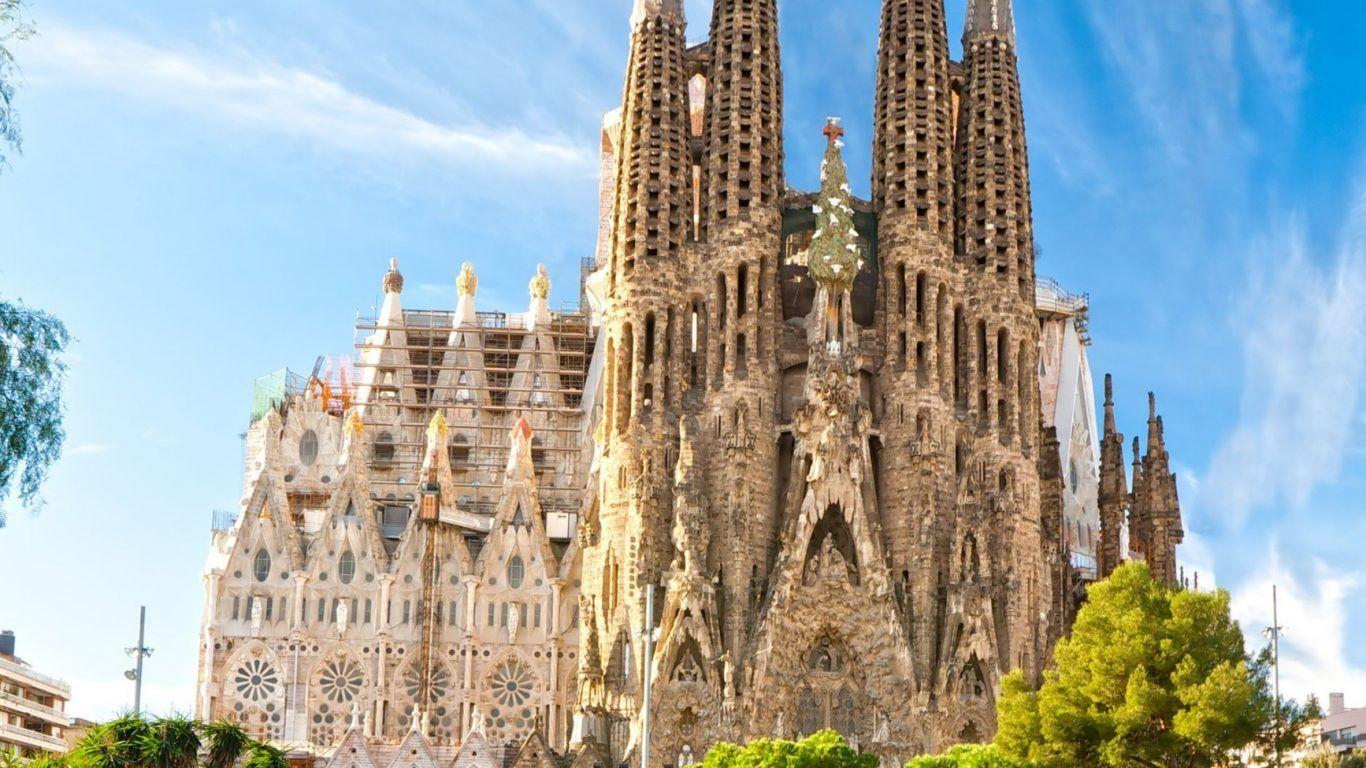 Religious Barcelona Spain Sagrada Familia Beautiful Travel Wallpaper