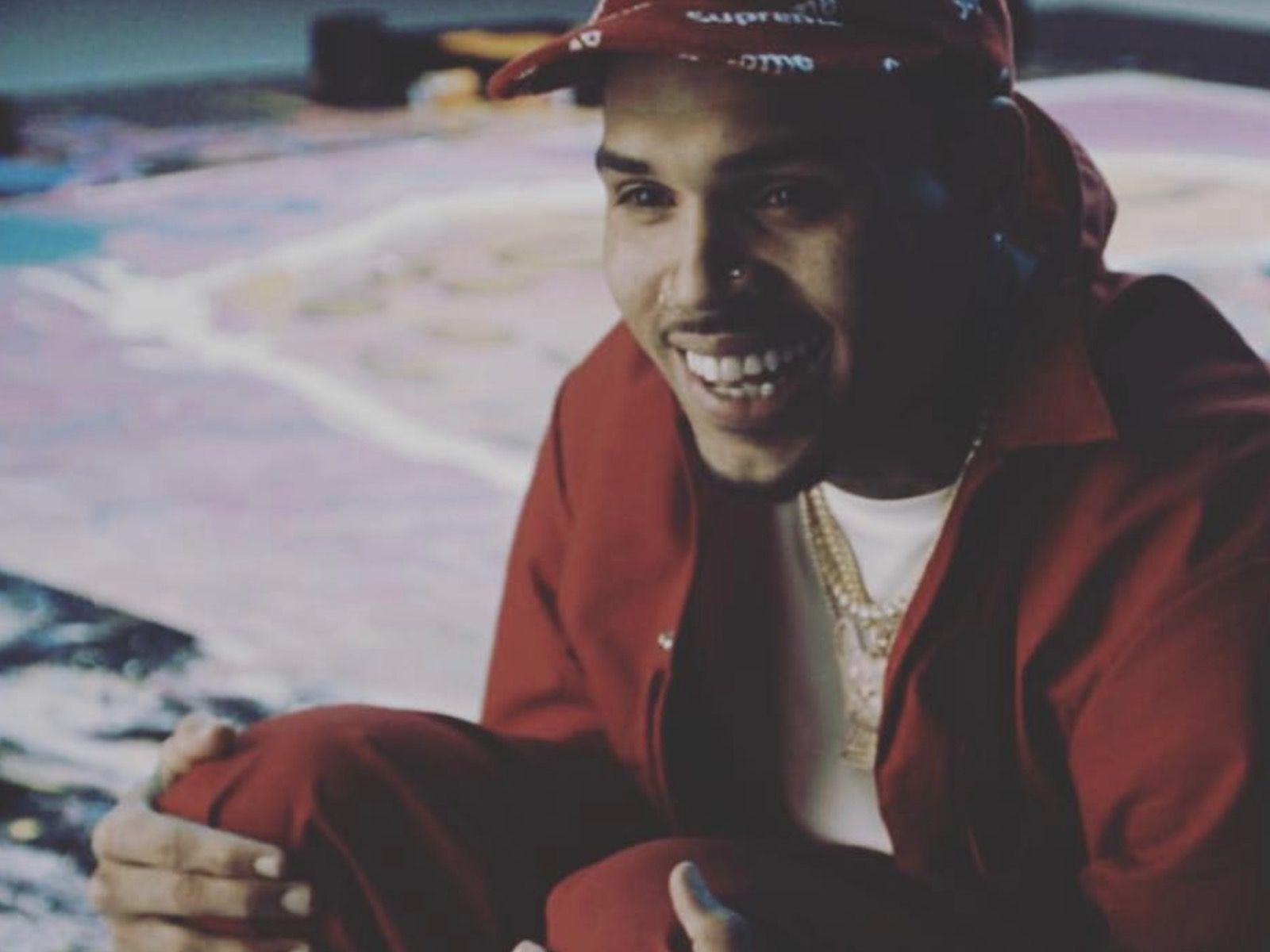 Chris Brown Reacts To Heartbreak On A Full Moon First Week Sales
