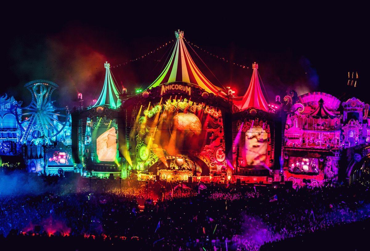 COMPLETE GUIDE FOR TOMORROWLAND 2018