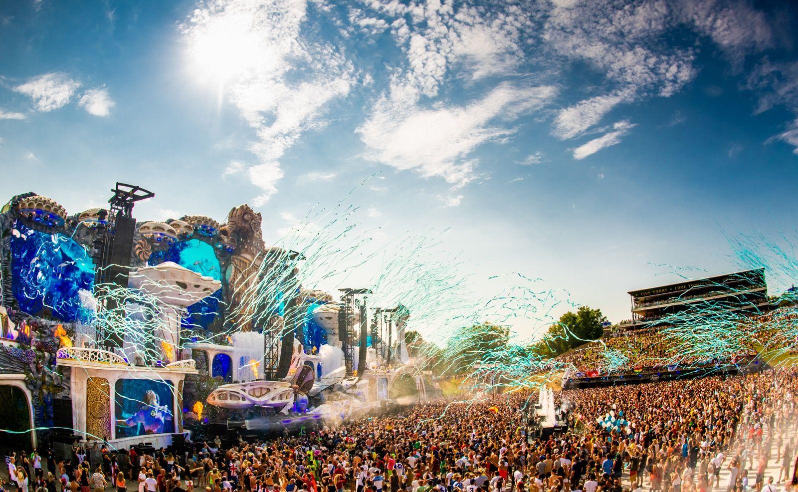 Scenes of Dance Music Glory from Tomorrowland Weekend One