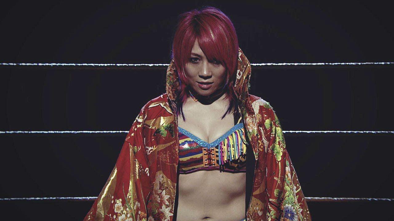 NXT Women's Champion Asuka Makes Surprise Appearance at WWE