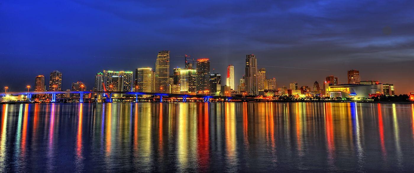 Downtown Miami Skyline At Dusk HD Wallpaper Cropped WSW1026859