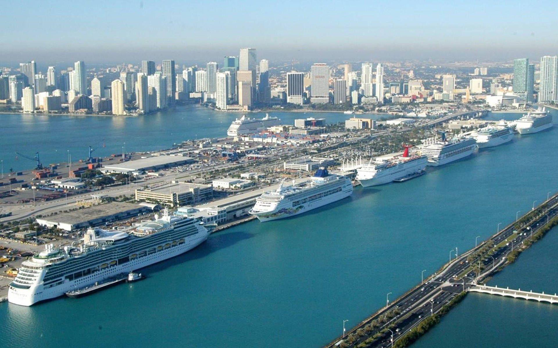 Miami Port Of Tourist ships wallpaper