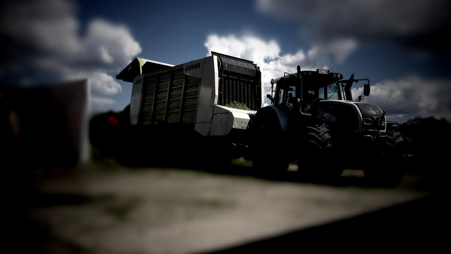 Farming agriculture valtra t202 claas cargos 9400 wallpaper